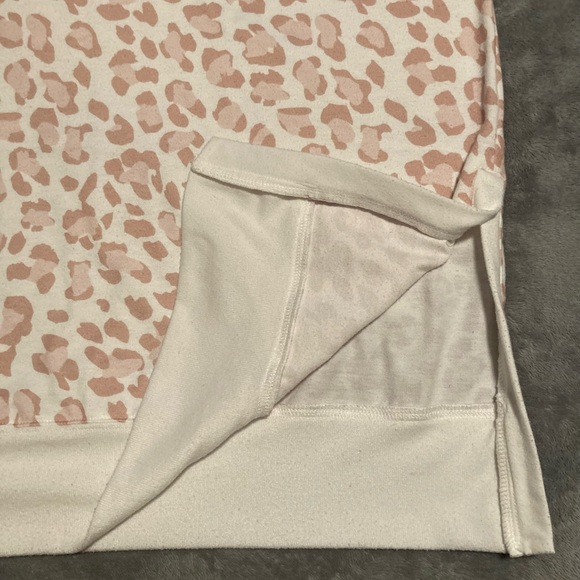 COPY - Creme Pink Tan Leopard Spots Long Sleeve Split Side No Tag Except Size - Picture 6 of 6